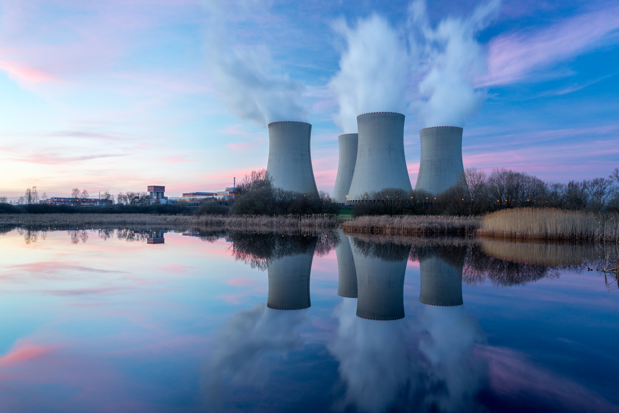 nuclear power pros and cons essay