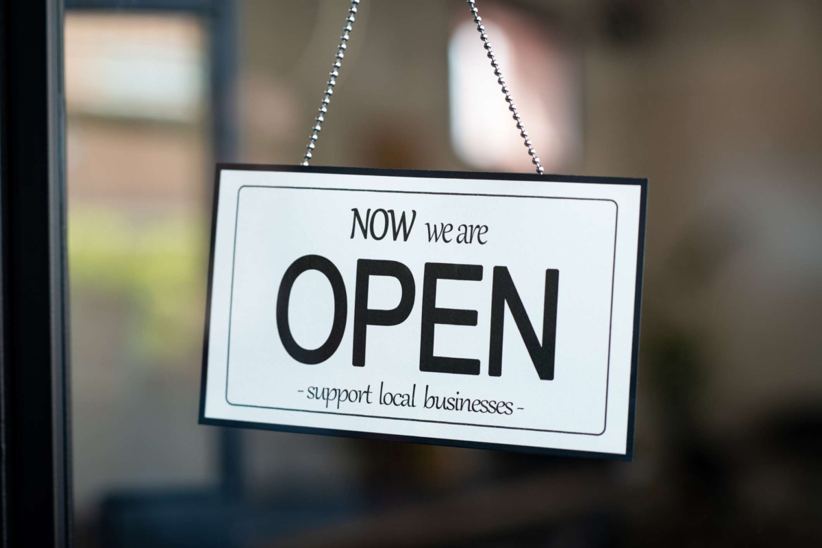 How does supporting local businesses help the environment and economy ...